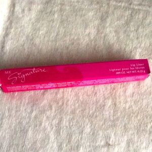 Mary Kay Signature lip liner color dark red retractable stick